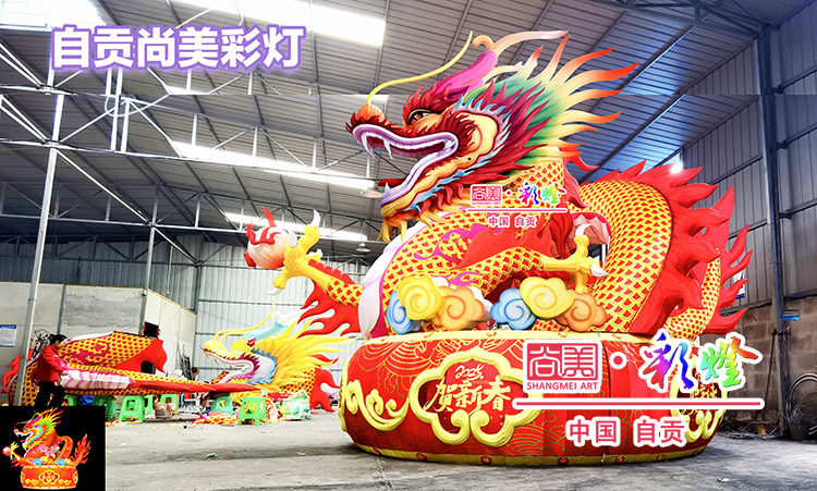 盘龙彩灯制作现场